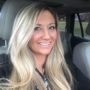 Meet your Posher, Christy